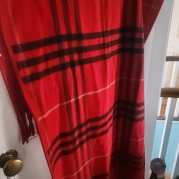 Burberry wraps blk and red priced separate - Picture 5 of 6